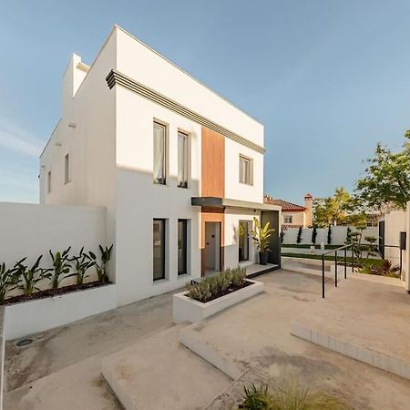 Villa Con Piscina Privada Gelves Екстериор снимка