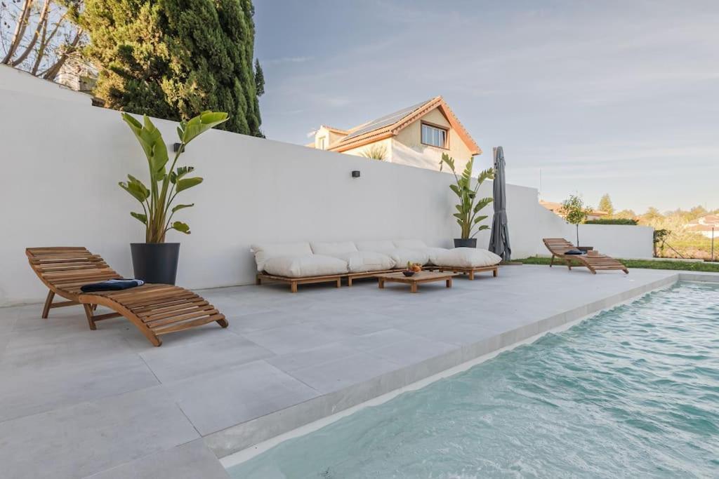 Villa Con Piscina Privada Gelves Екстериор снимка