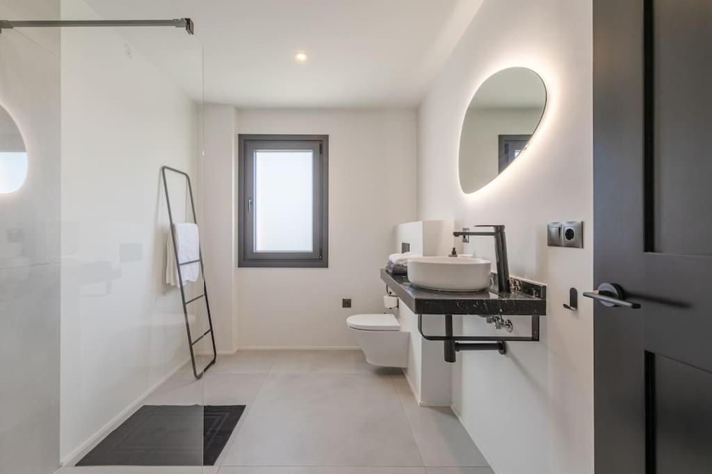 Villa Con Piscina Privada Gelves Екстериор снимка