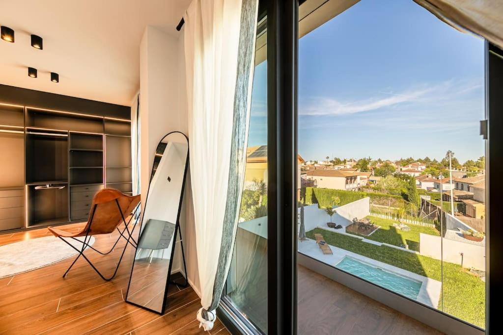 Villa Con Piscina Privada Gelves Екстериор снимка